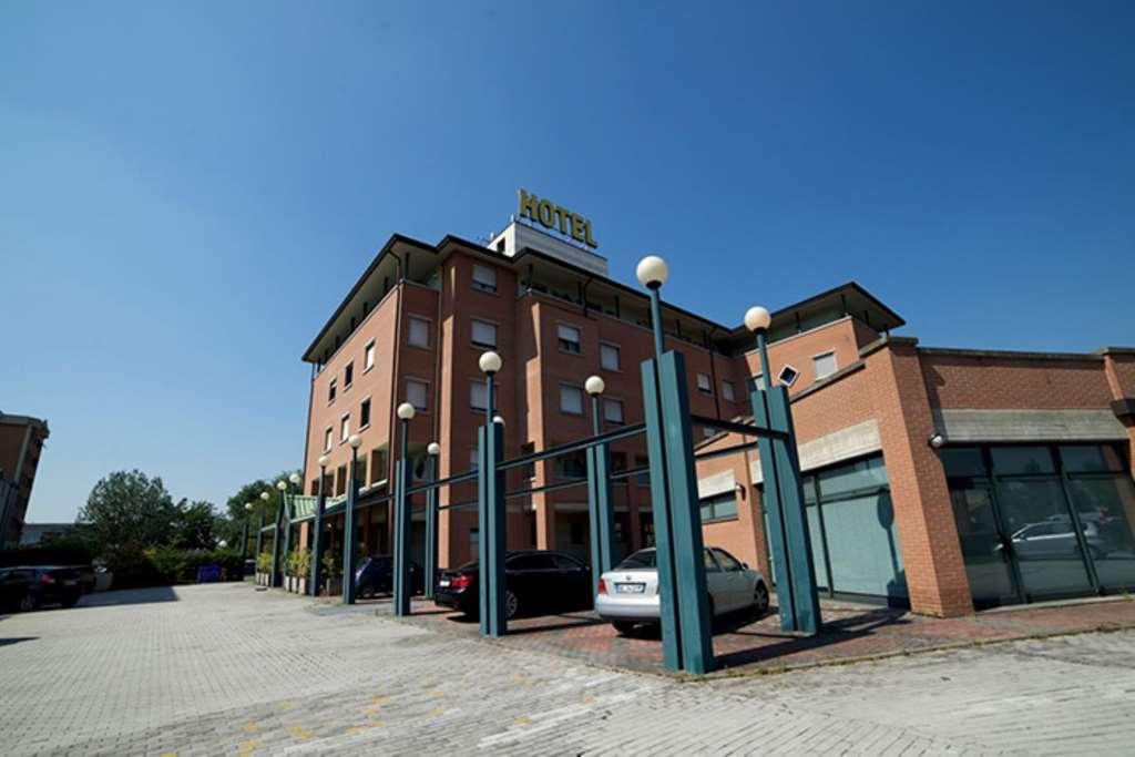 Leonardo Hotel Parma Exterior photo